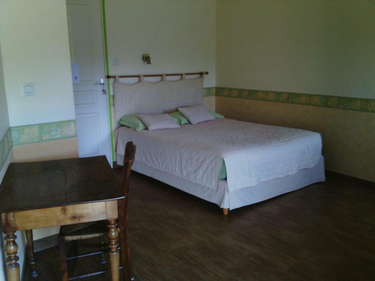 Saint-Etienne-en-Cogles La Roche B&B 외부 사진