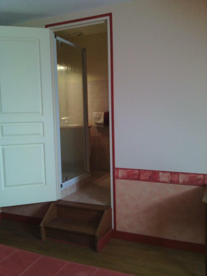 Saint-Etienne-en-Cogles La Roche B&B 외부 사진