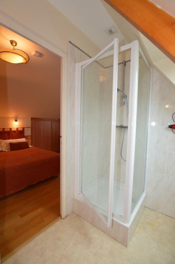 Saint-Etienne-en-Cogles La Roche B&B 외부 사진